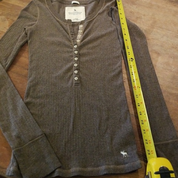 Trendy Abercrombie distressed shirt XL - Picture 2 of 7